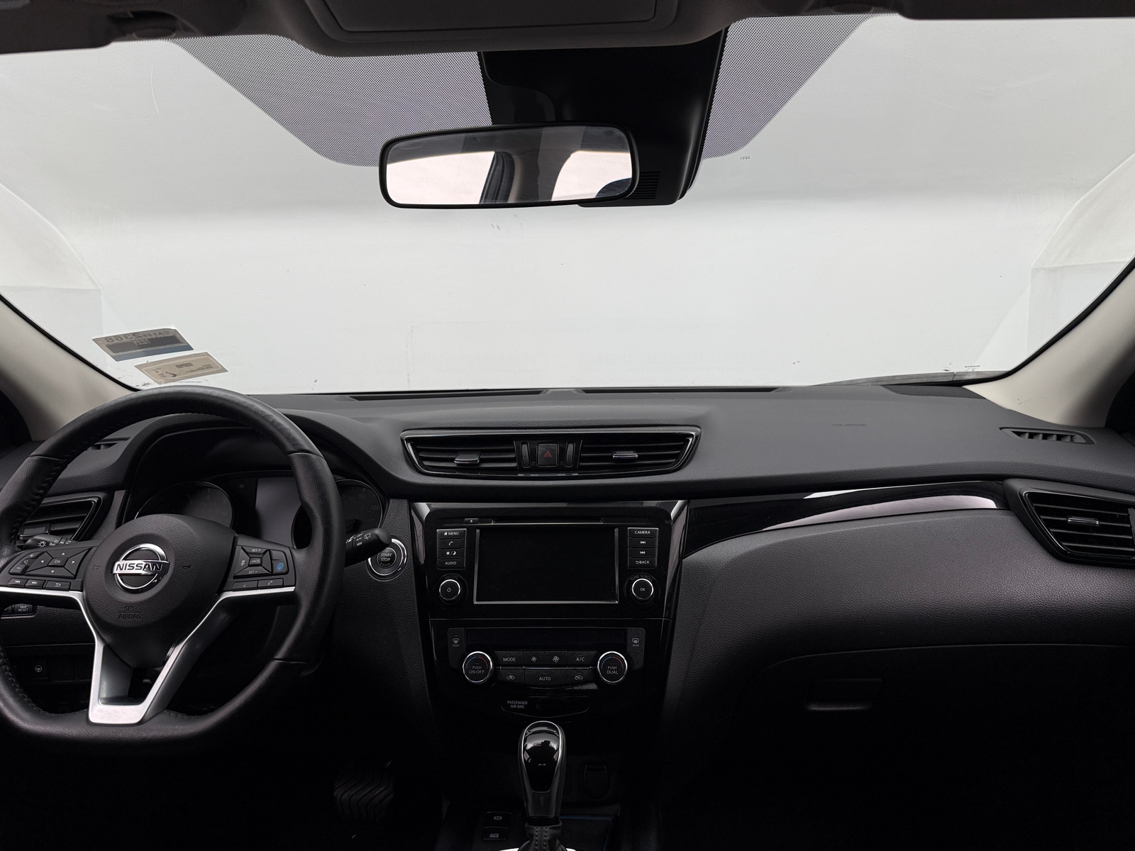 Thumbnail: 2022 Nissan Rogue Sport - 3