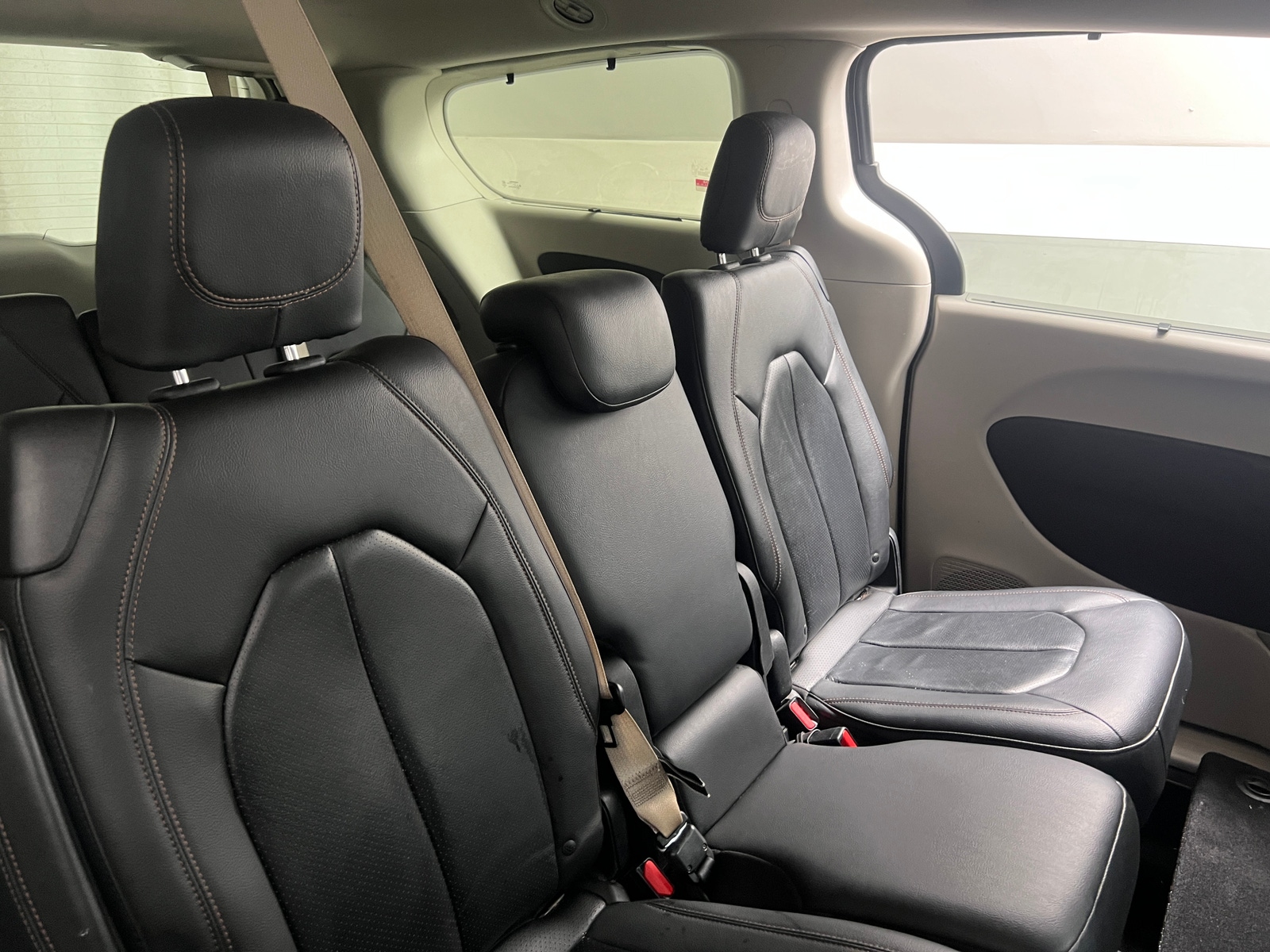 Thumbnail: 2019 Chrysler Pacifica - 5