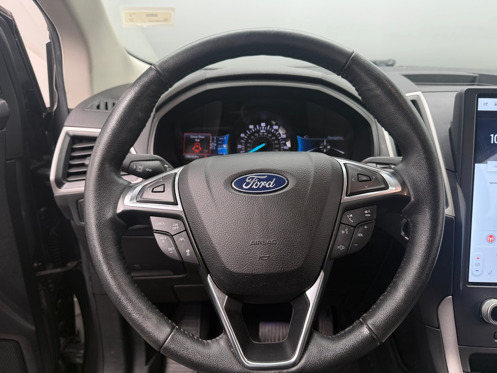 Thumbnail: 2022 Ford Edge - 4