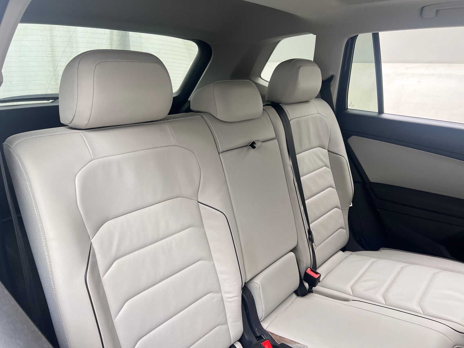 Thumbnail: 2018 Volkswagen Tiguan - 5