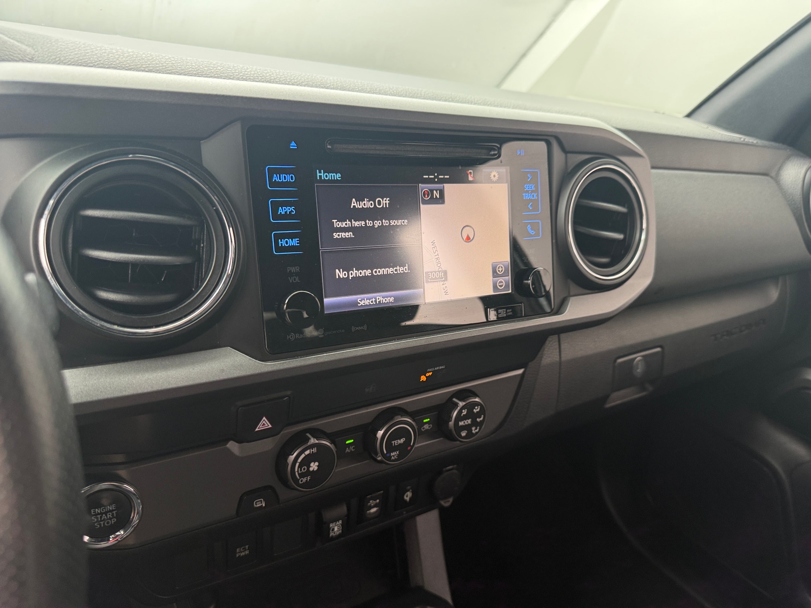 Thumbnail: 2019 Toyota Tacoma - 4