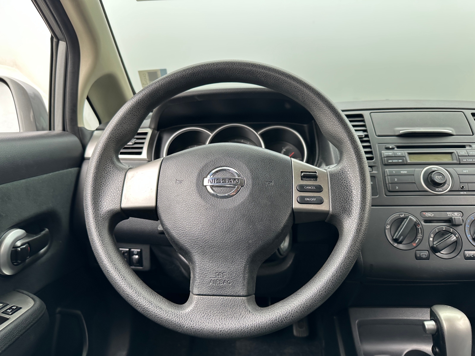 Thumbnail: 2012 Nissan Versa - 5