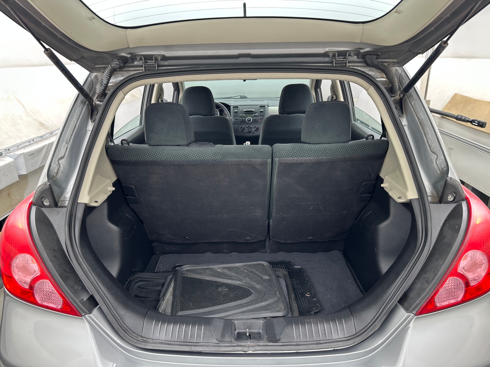 Thumbnail: 2012 Nissan Versa - 7