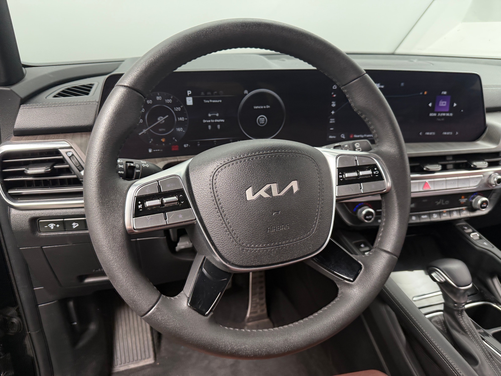 Thumbnail: 2023 Kia Telluride - 4