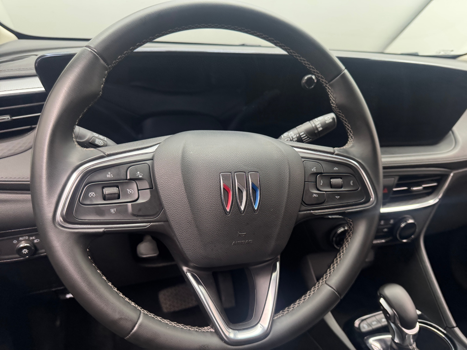 Thumbnail: 2025 Buick Encore GX - 5