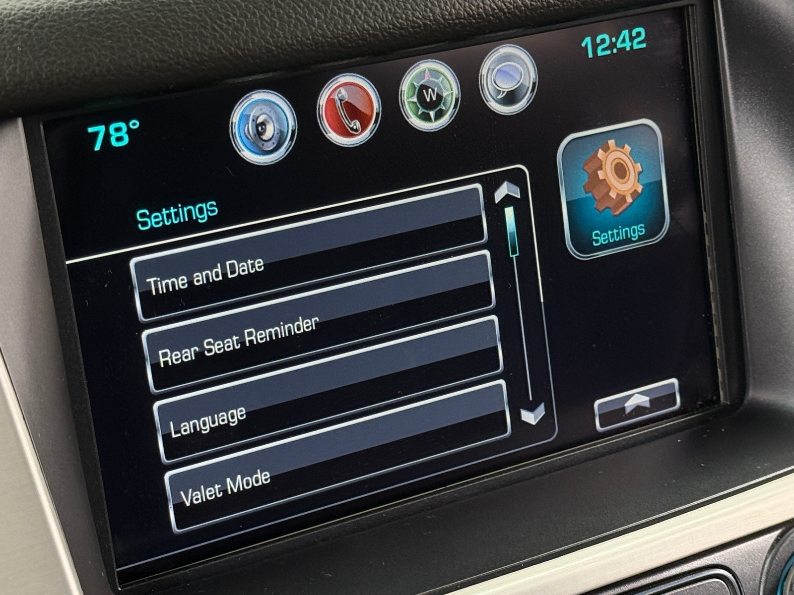 Thumbnail: 2019 GMC Yukon XL - 4
