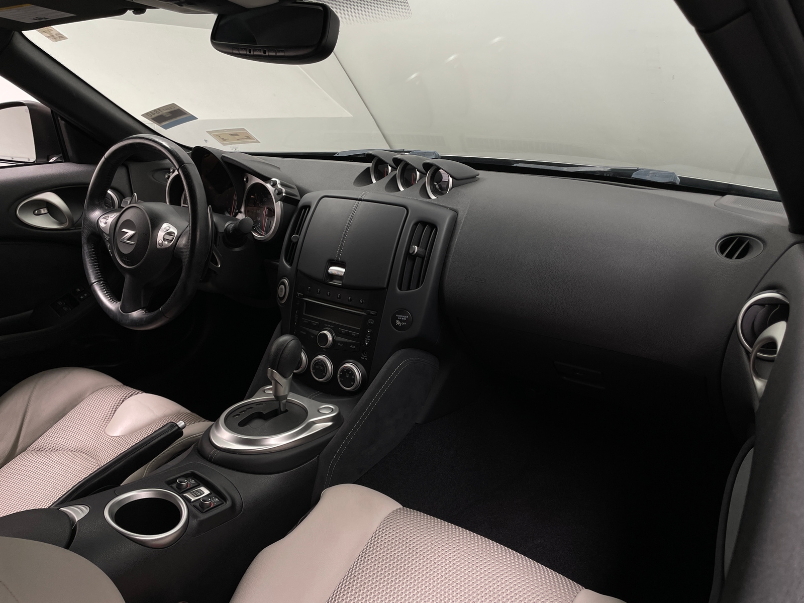 Thumbnail: 2012 Nissan Z - 3
