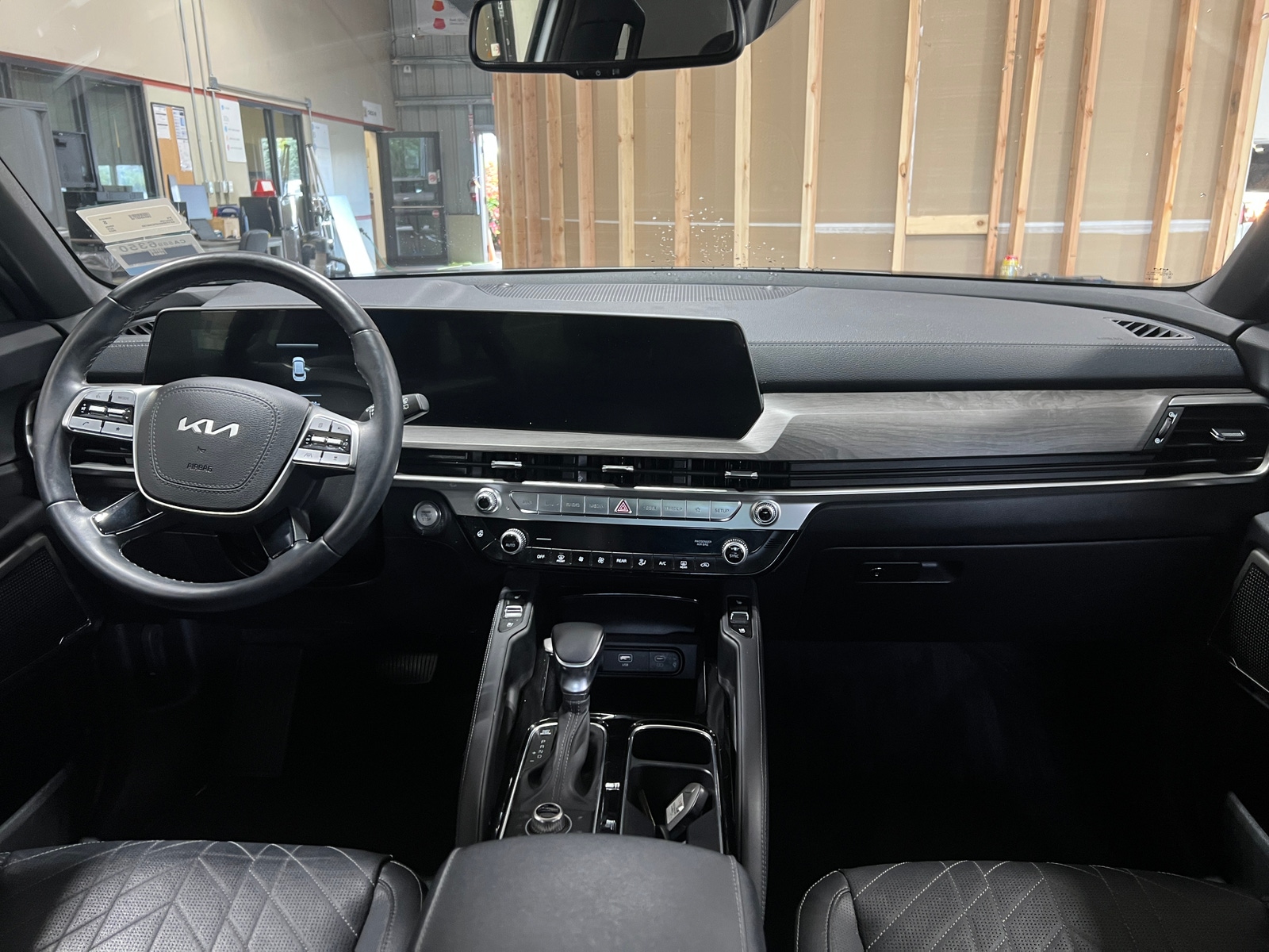 Thumbnail: 2023 Kia Telluride - 2