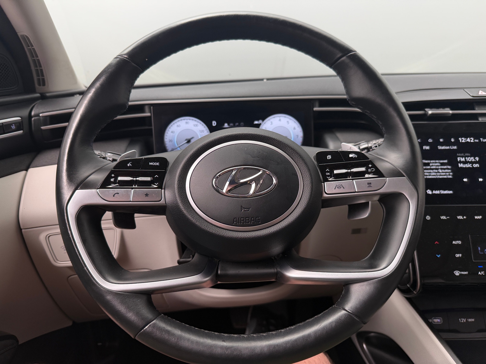 Thumbnail: 2023 Hyundai Tucson - 4