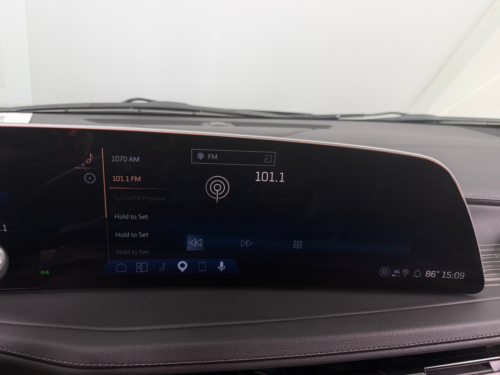 Thumbnail: 2025 Cadillac XT4 - 3