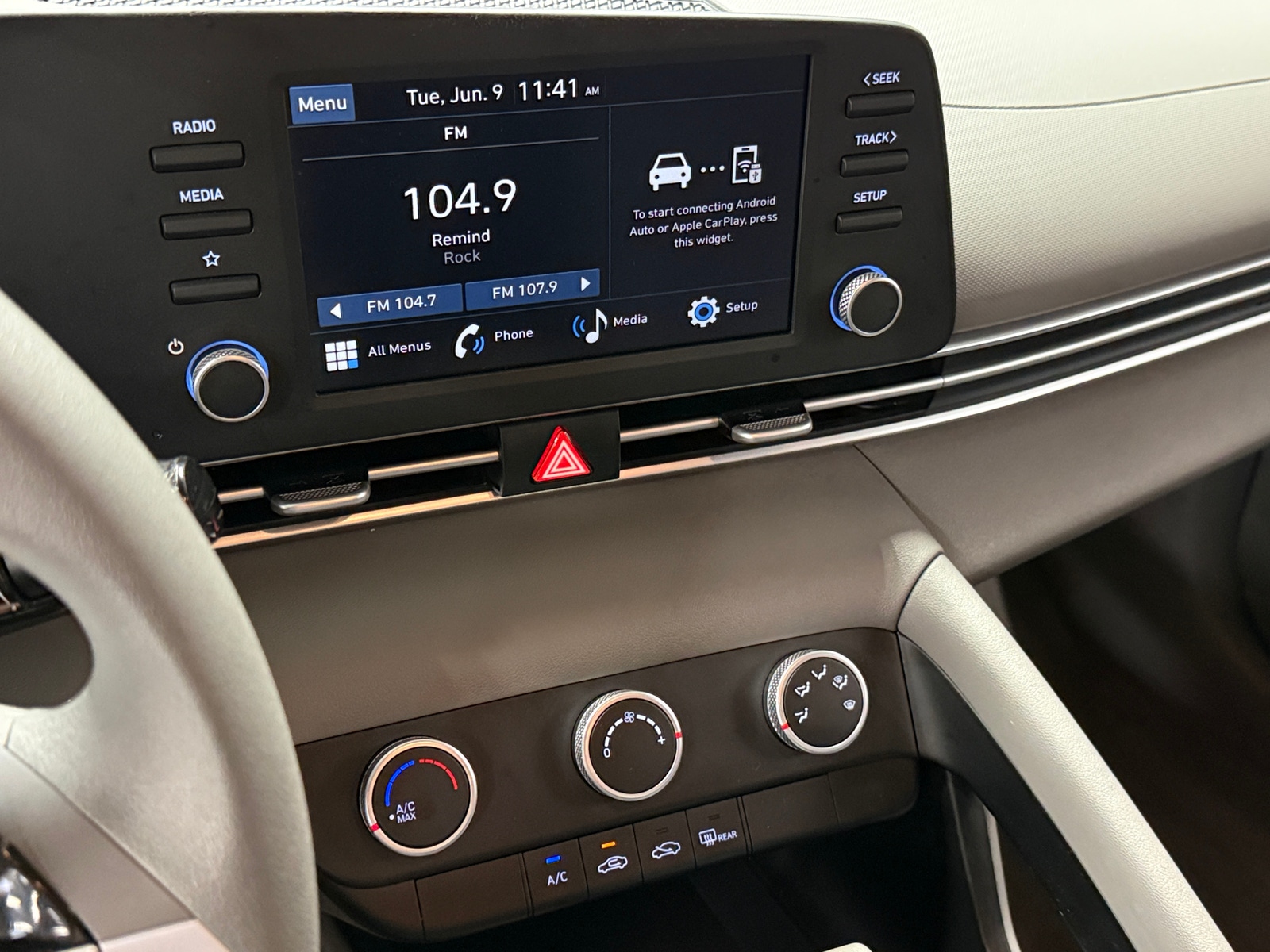 Thumbnail: 2025 Hyundai Elantra - 4