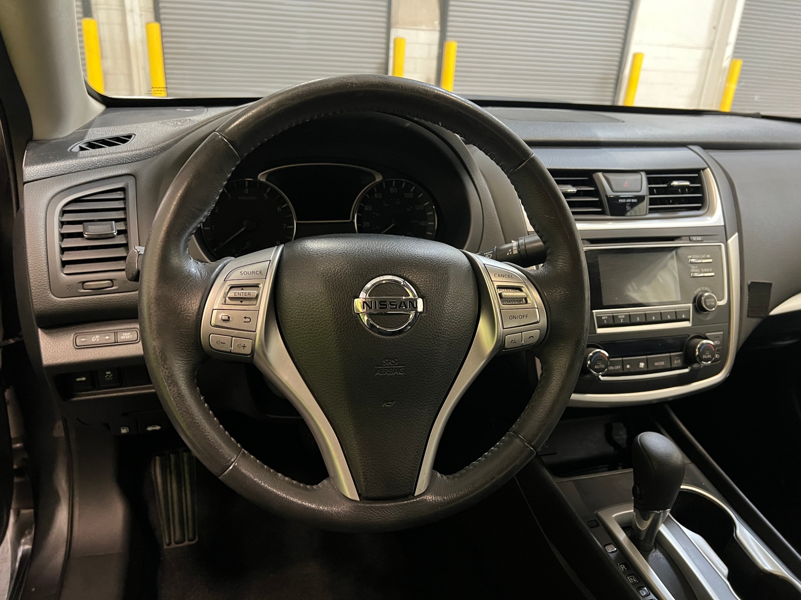Thumbnail: 2017 Nissan Altima - 5