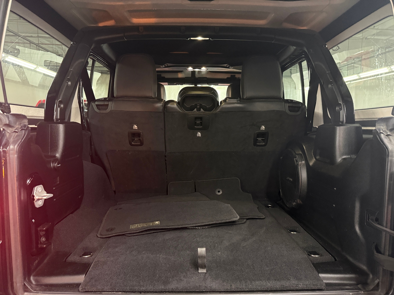 Thumbnail: 2021 Jeep Wrangler - 6