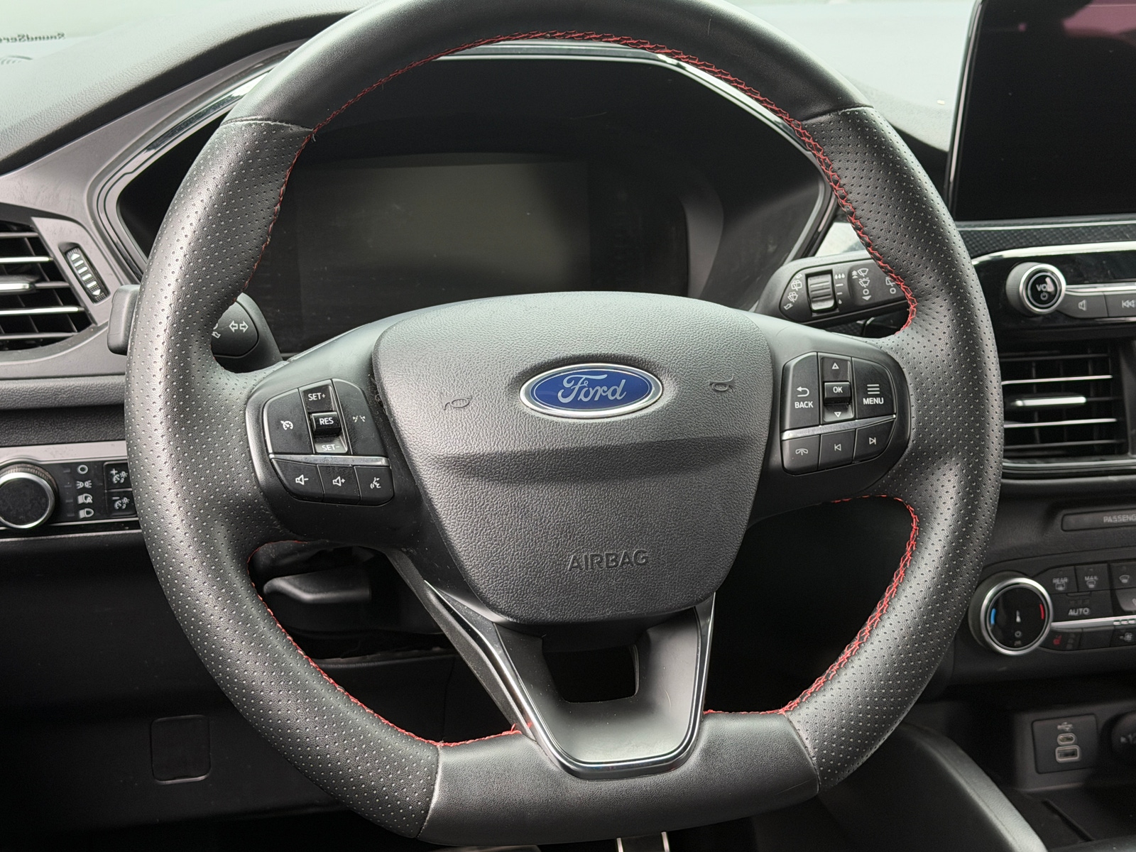 Thumbnail: 2024 Ford Escape - 5