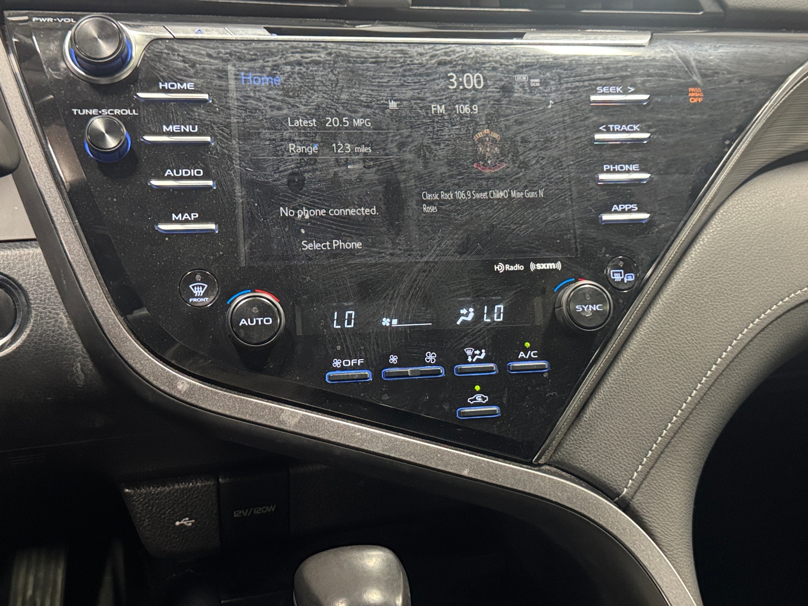 Thumbnail: 2020 Toyota Camry - 3