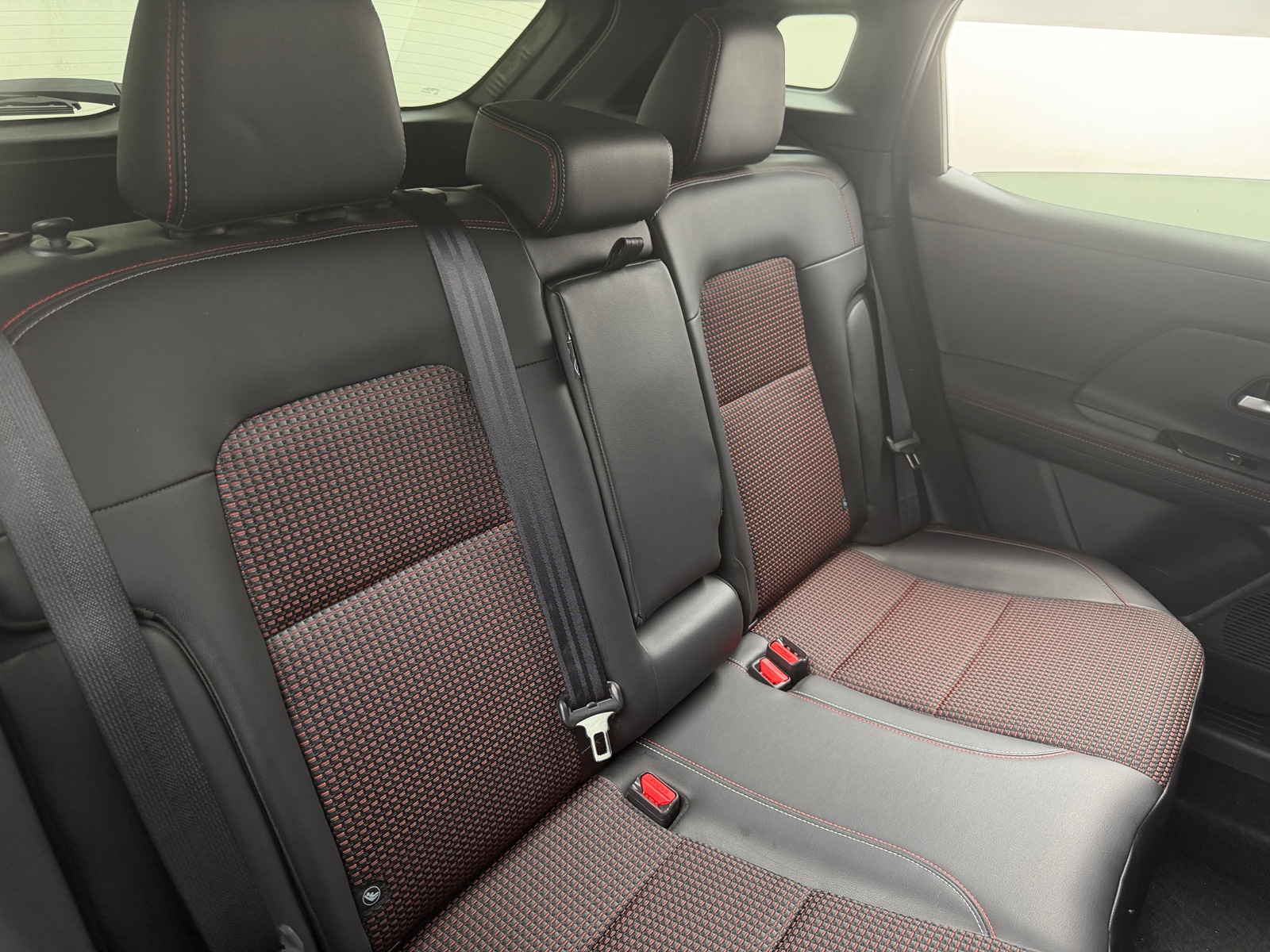 Thumbnail: 2025 Nissan Kicks - 6
