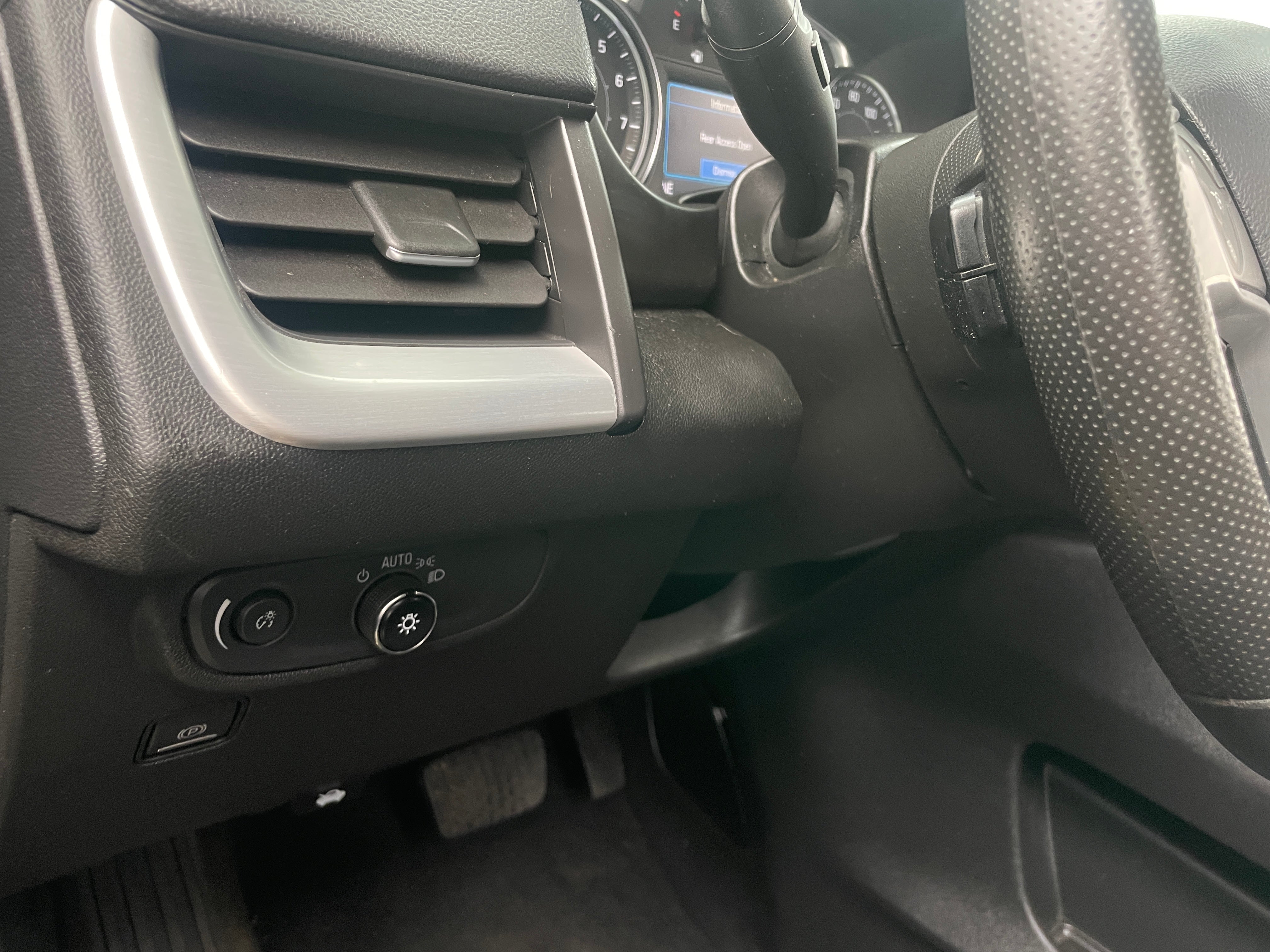2022 GMC Terrain SLE - Photo 4