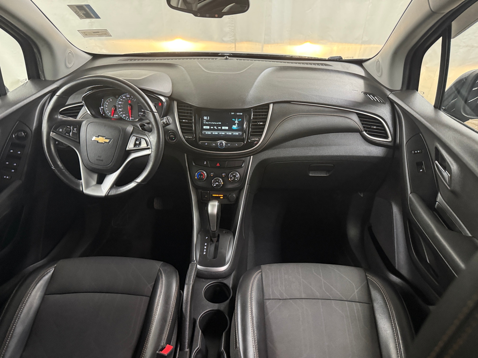 Thumbnail: 2017 Chevrolet Trax - 3