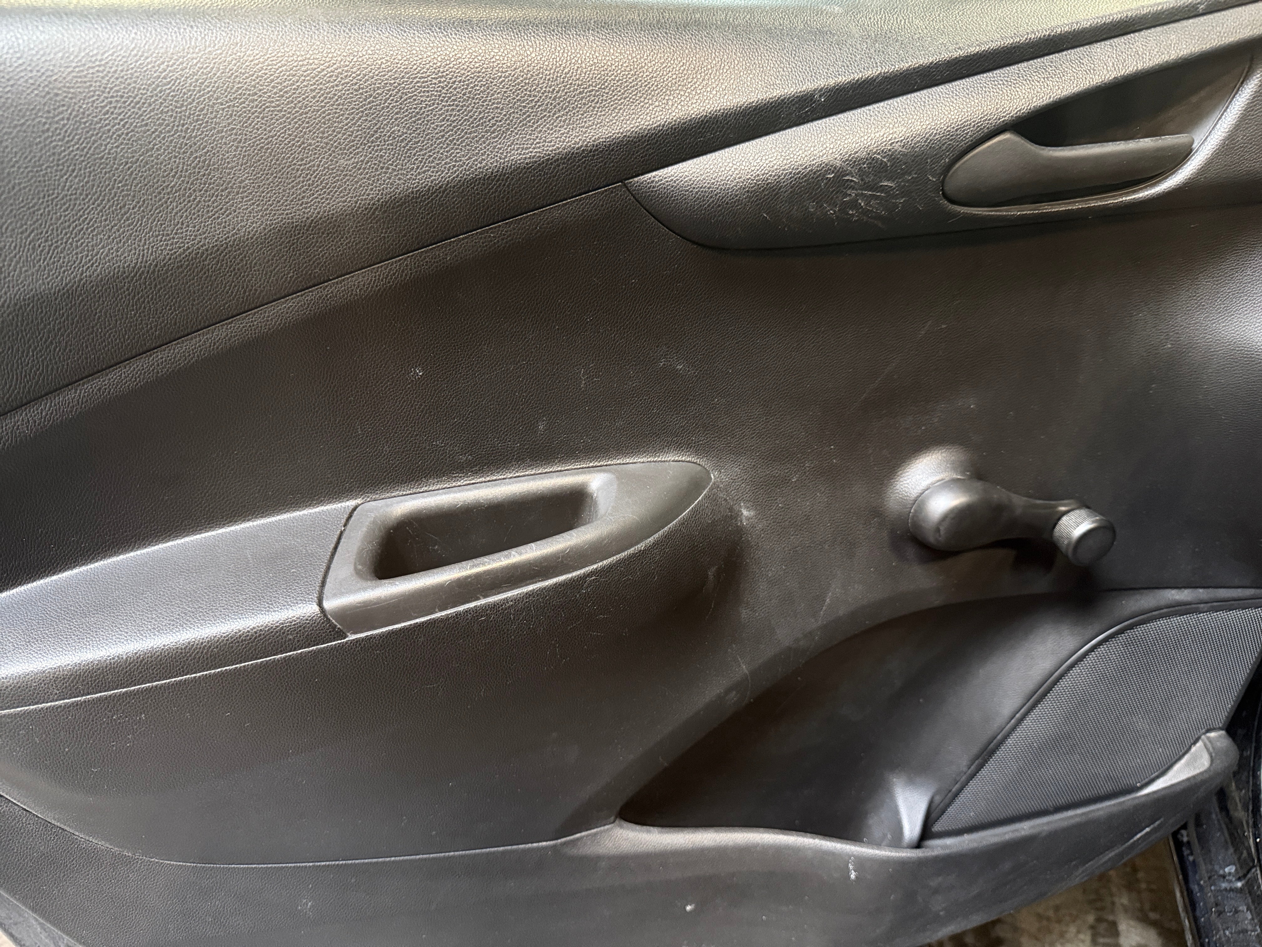 2021 Chevrolet Spark LS - Photo 13