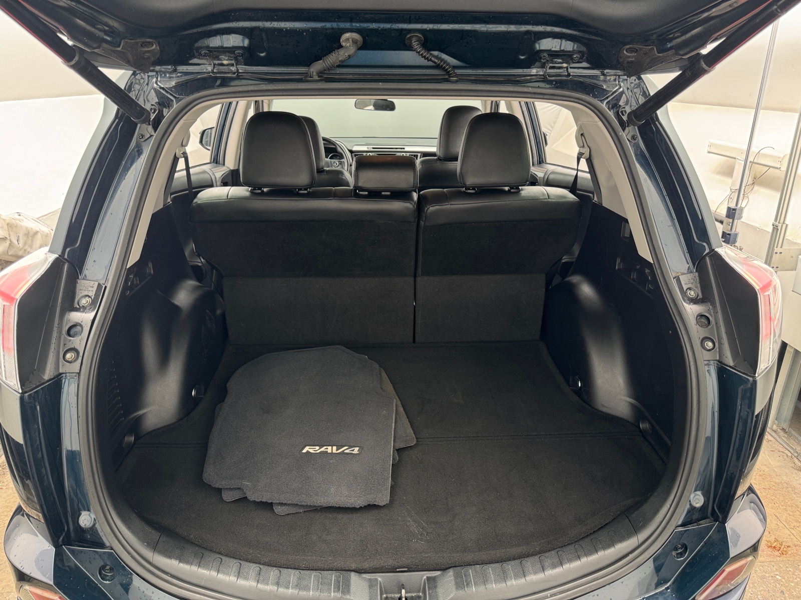Thumbnail: 2018 Toyota RAV4 - 7