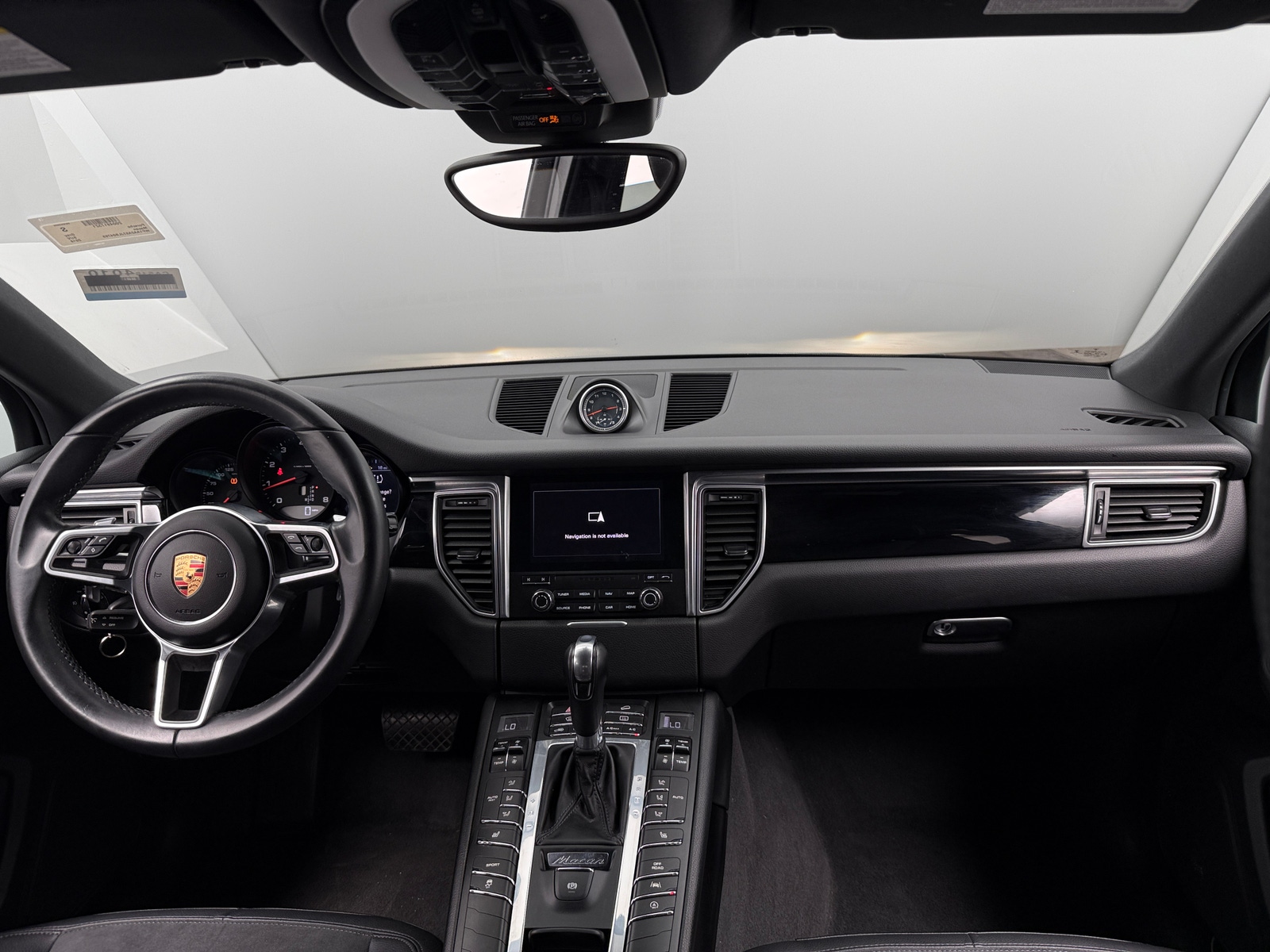 Thumbnail: 2018 Porsche Macan - 3