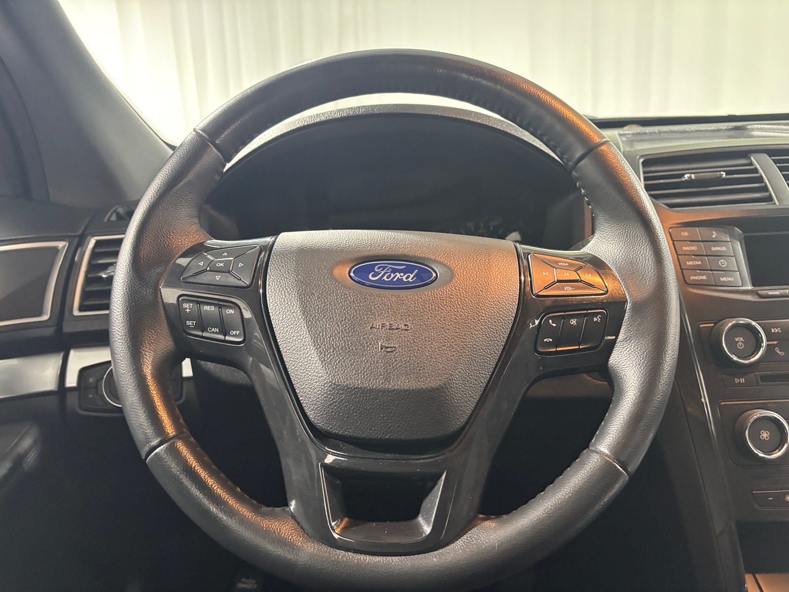 Thumbnail: 2017 Ford Explorer - 5