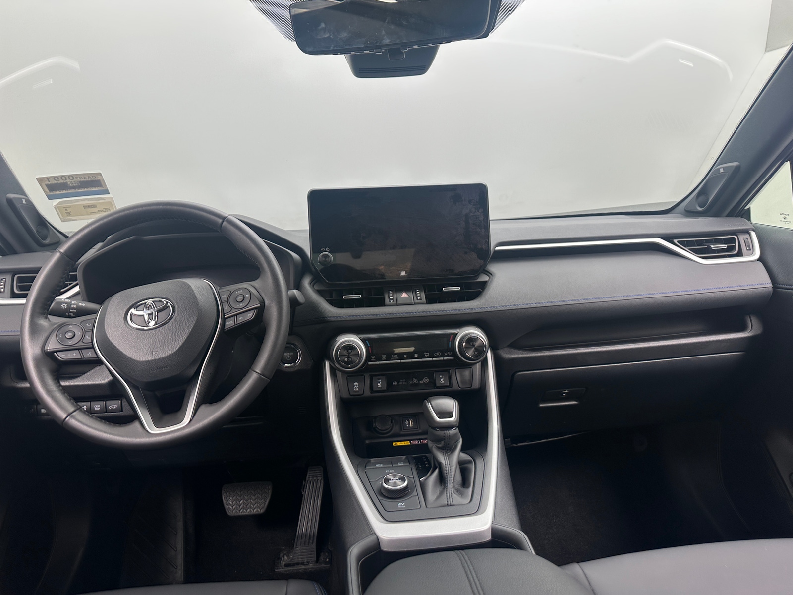 Thumbnail: 2025 Toyota RAV4 - 2