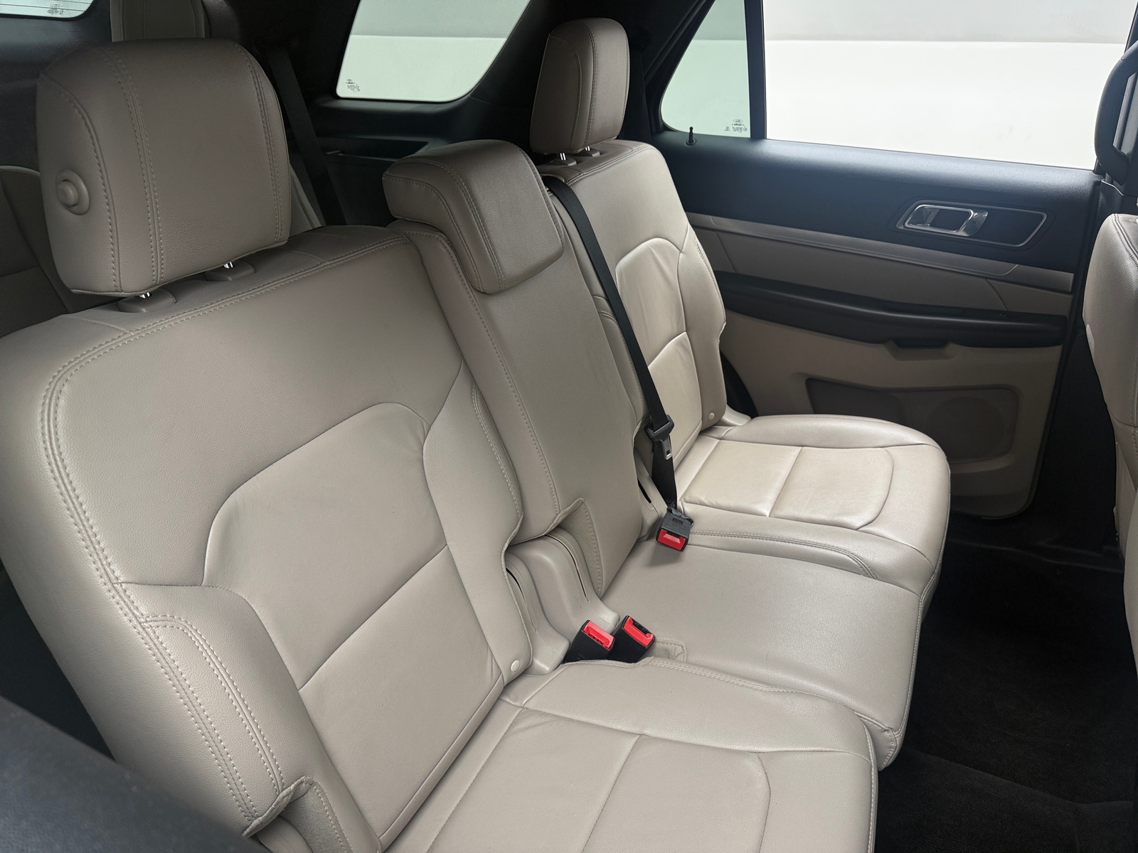 Thumbnail: 2018 Ford Explorer - 5