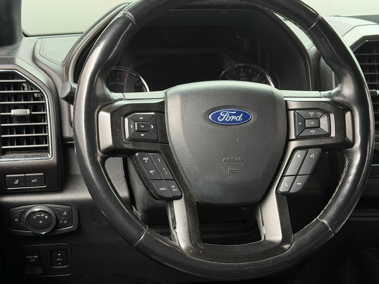 Thumbnail: 2019 Ford Expedition - 4