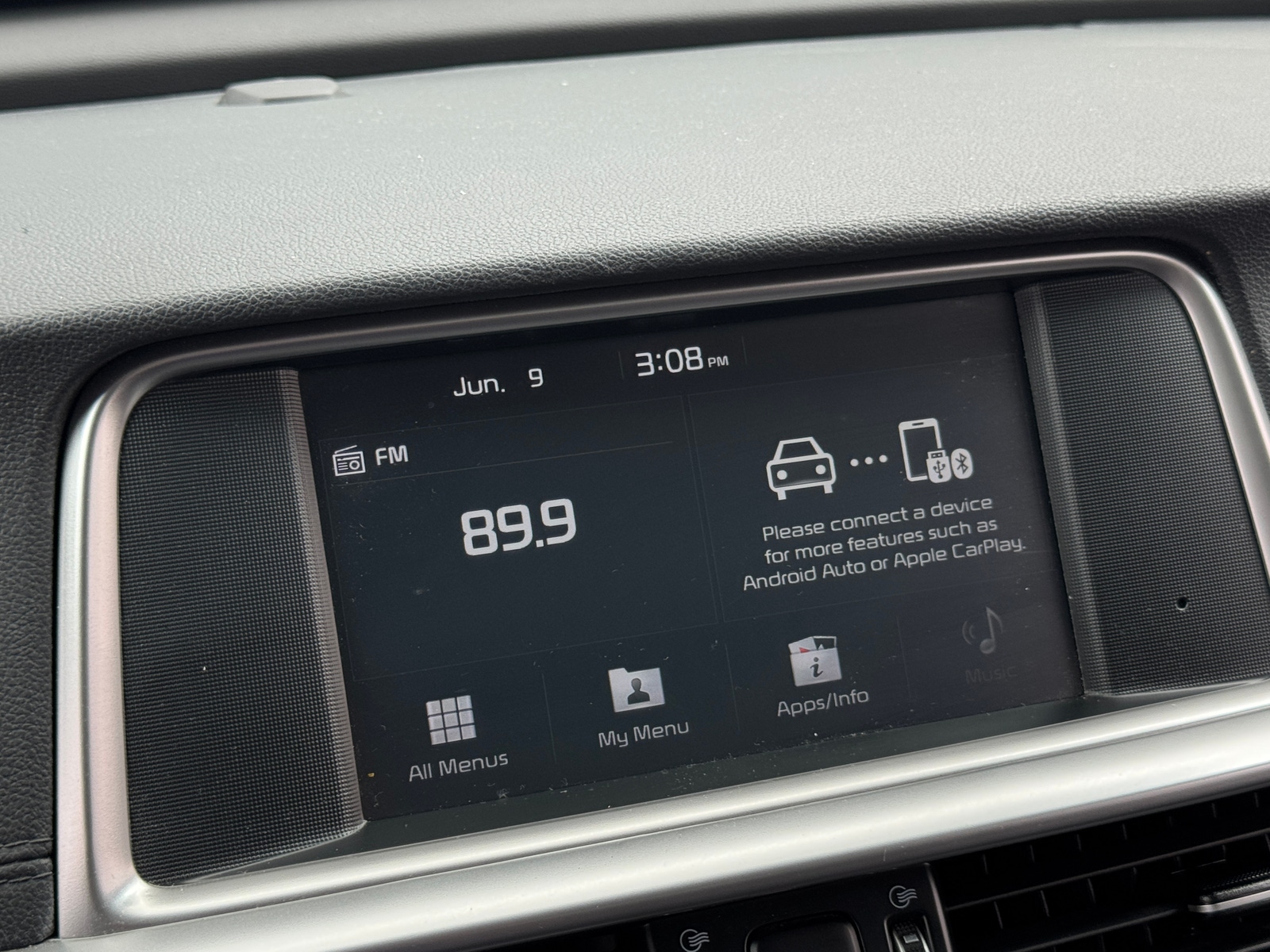 Thumbnail: 2020 Kia Optima - 3
