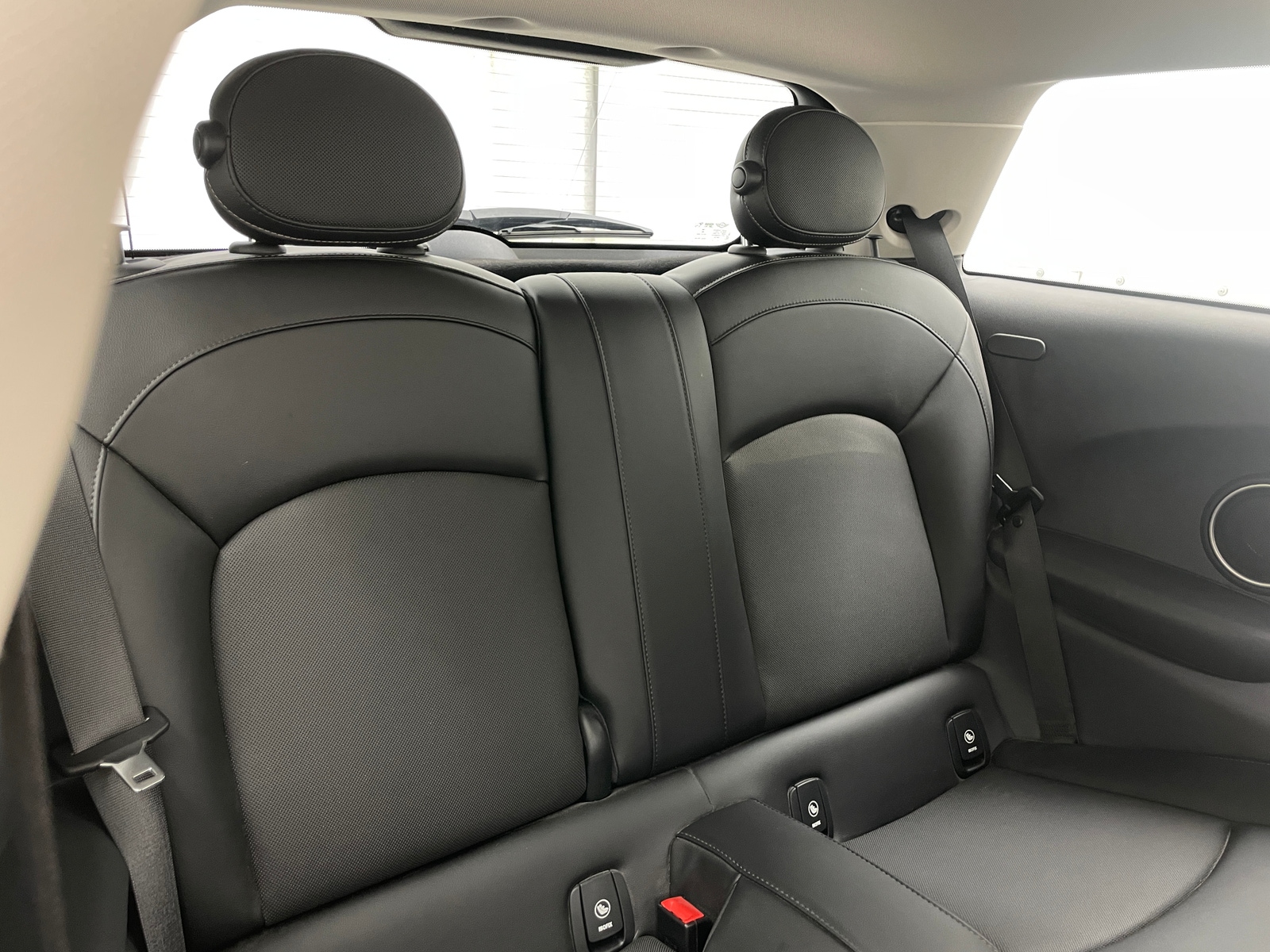 Thumbnail: 2015 MINI Cooper Hardtop - 5