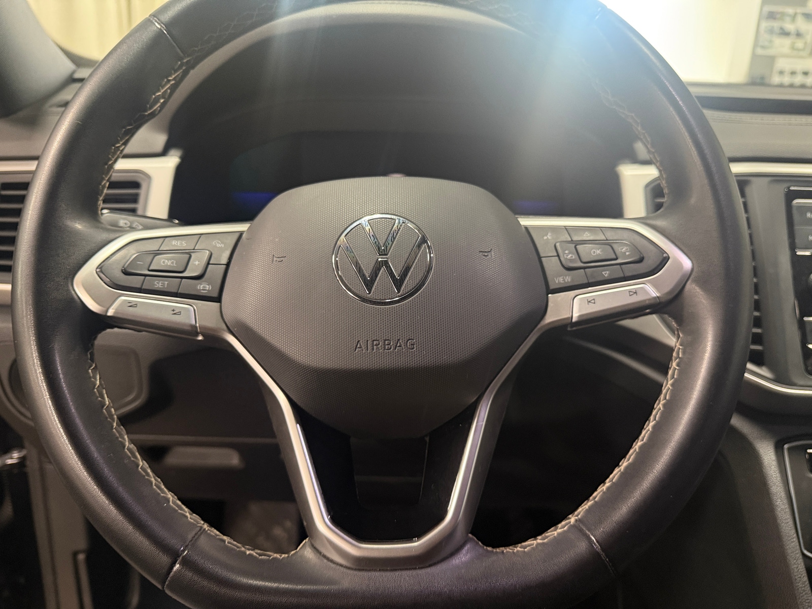 Thumbnail: 2023 Volkswagen Atlas - 4