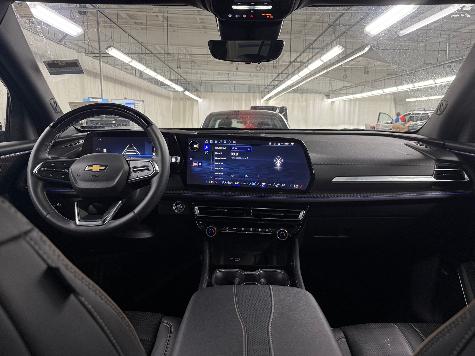 Thumbnail: 2025 Chevrolet Traverse - 2
