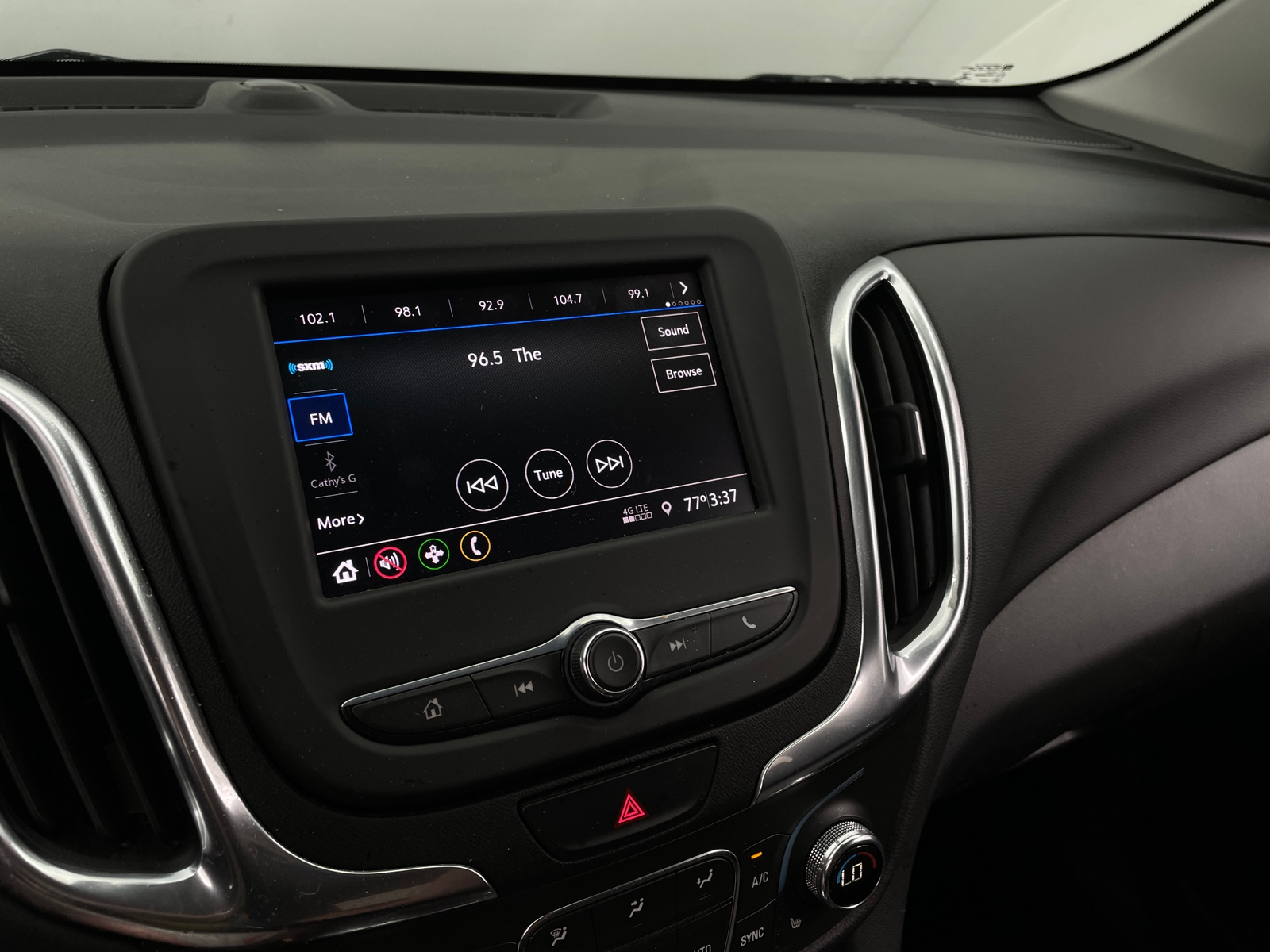 Thumbnail: 2021 Chevrolet Equinox - 4