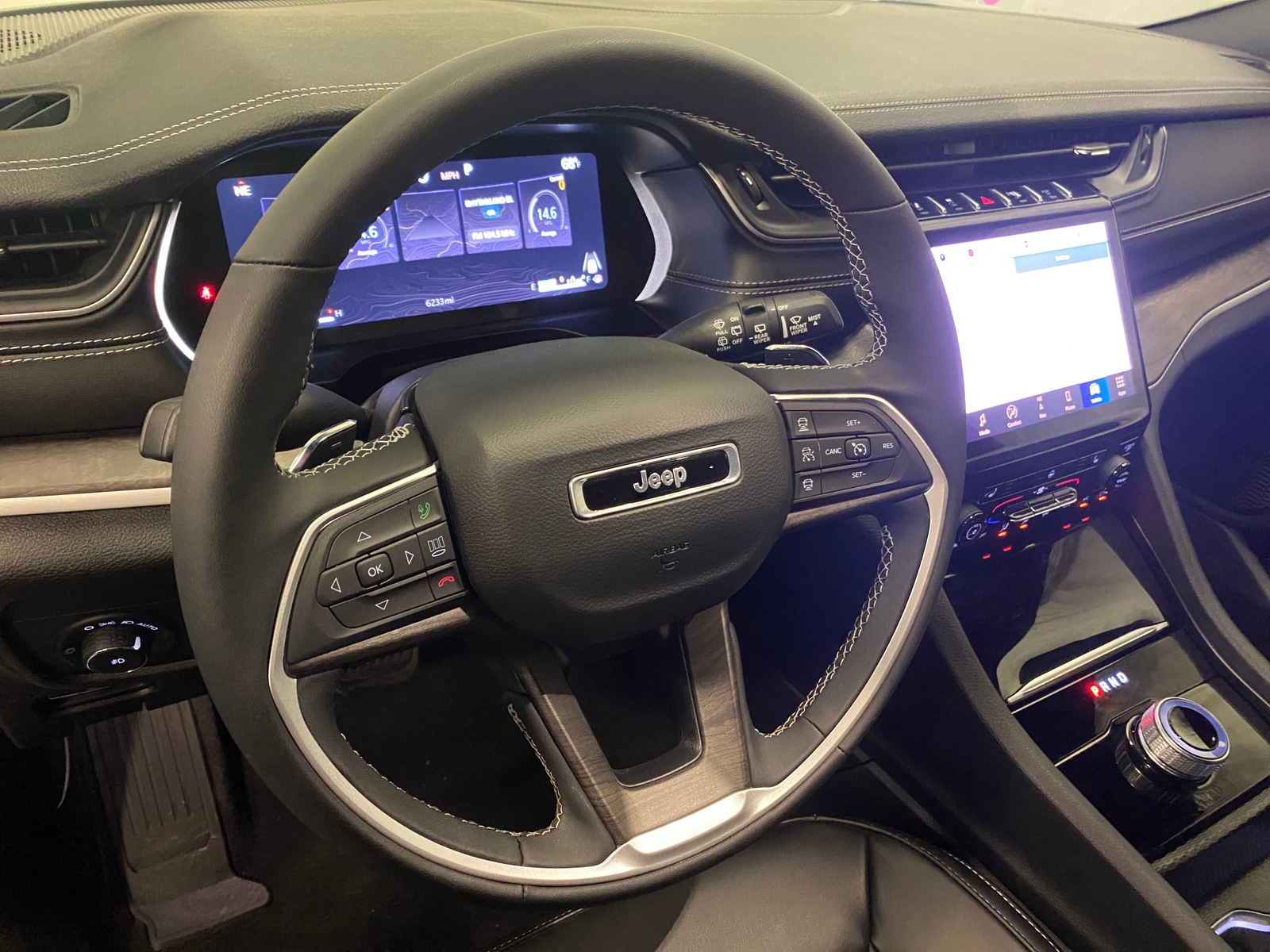 Thumbnail: 2025 Jeep Grand Cherokee - 4
