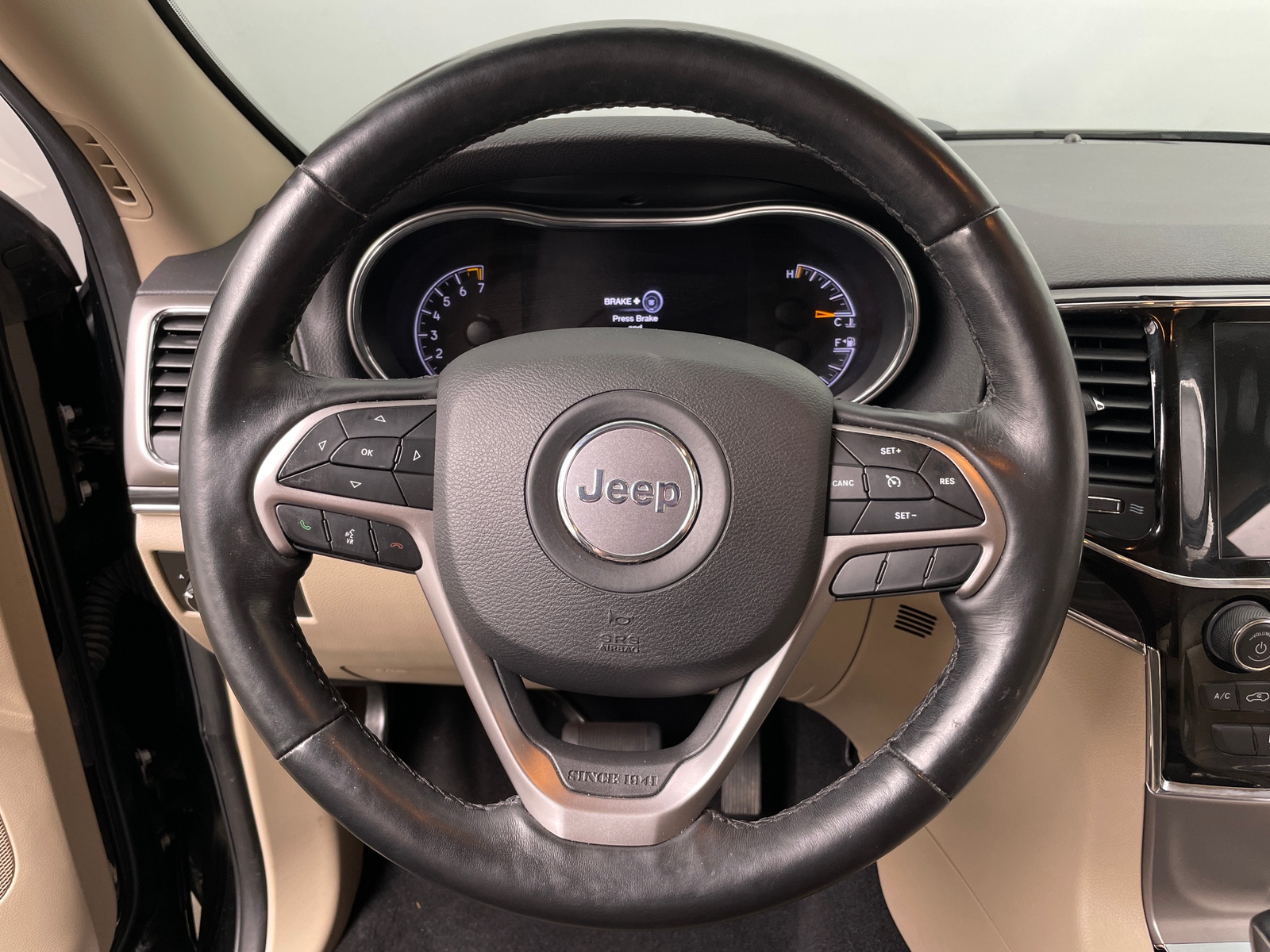 Thumbnail: 2019 Jeep Grand Cherokee - 4