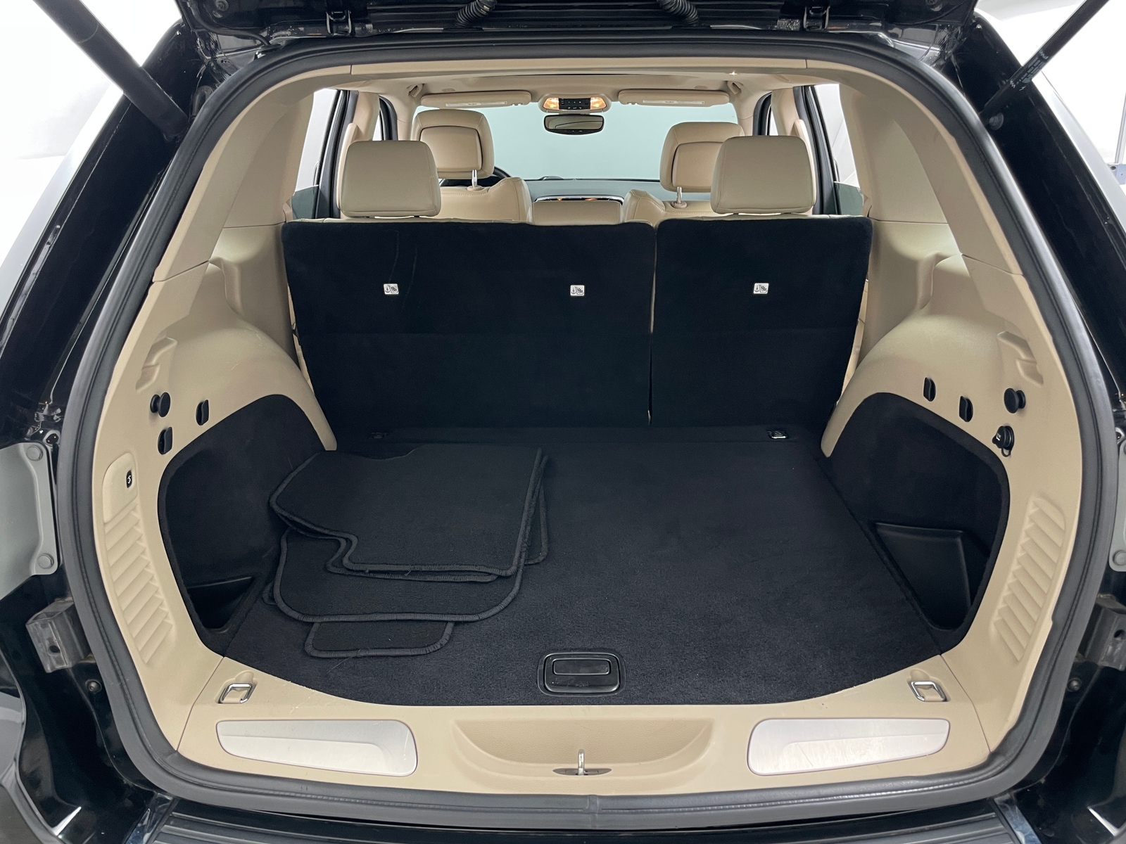 Thumbnail: 2019 Jeep Grand Cherokee - 6