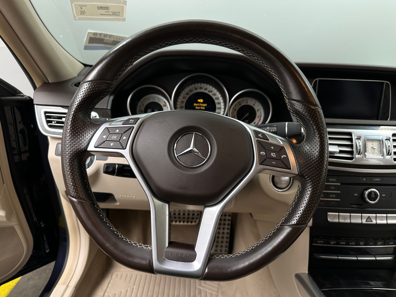 Thumbnail: 2016 Mercedes-Benz E-Class - 4