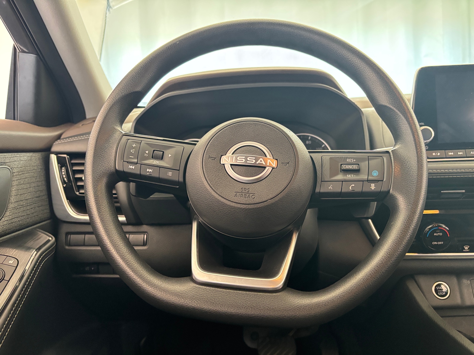 Thumbnail: 2023 Nissan Rogue - 5