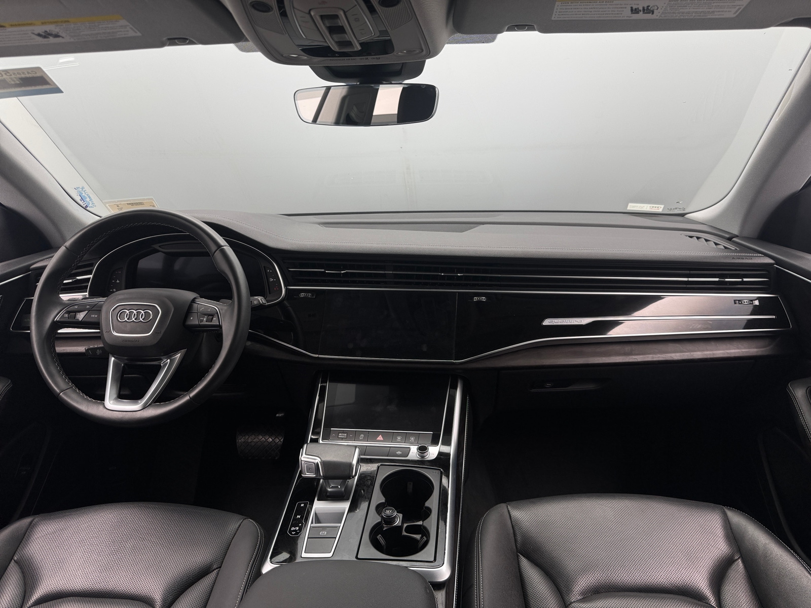 Thumbnail: 2023 Audi Q8 - 2