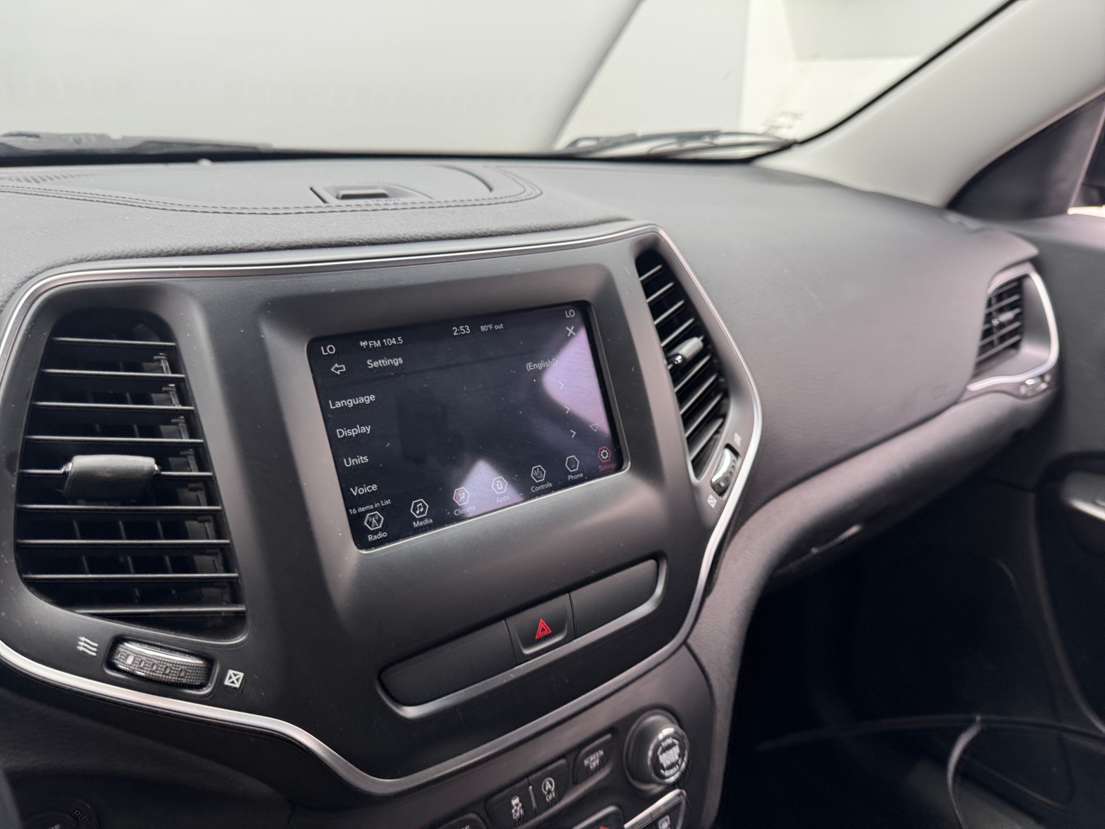 Thumbnail: 2019 Jeep Cherokee - 4