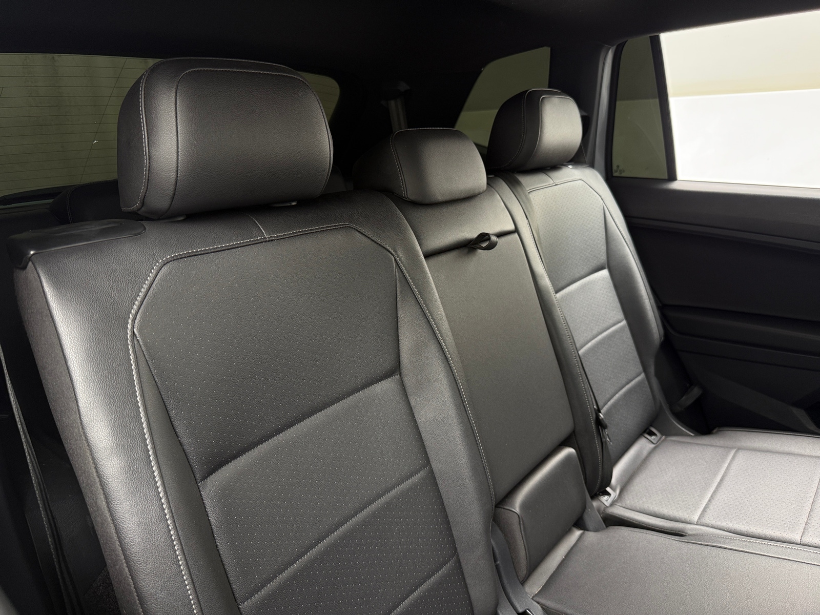 Thumbnail: 2020 Volkswagen Tiguan - 5