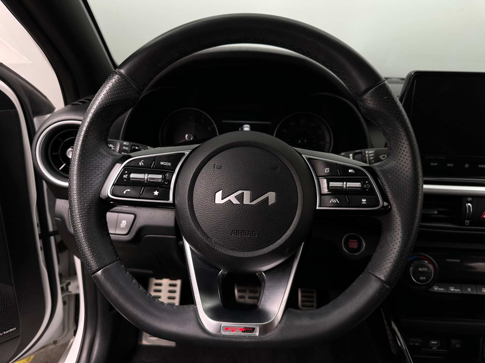 Thumbnail: 2024 Kia Forte - 5