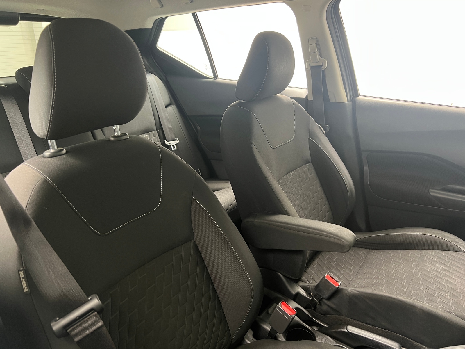 Thumbnail: 2021 Nissan Kicks - 2