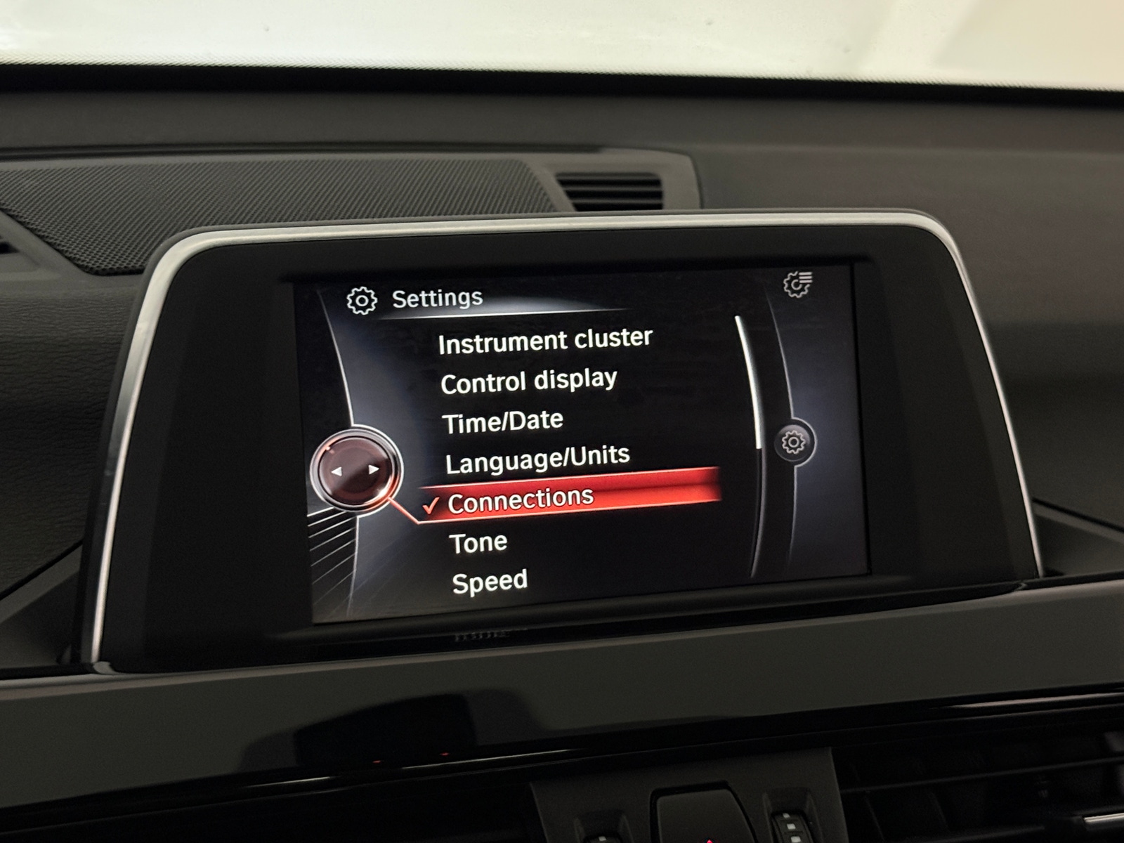 Thumbnail: 2016 BMW X1 - 3