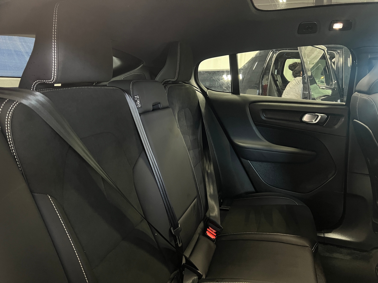 Thumbnail: 2022 Volvo C40 - 6