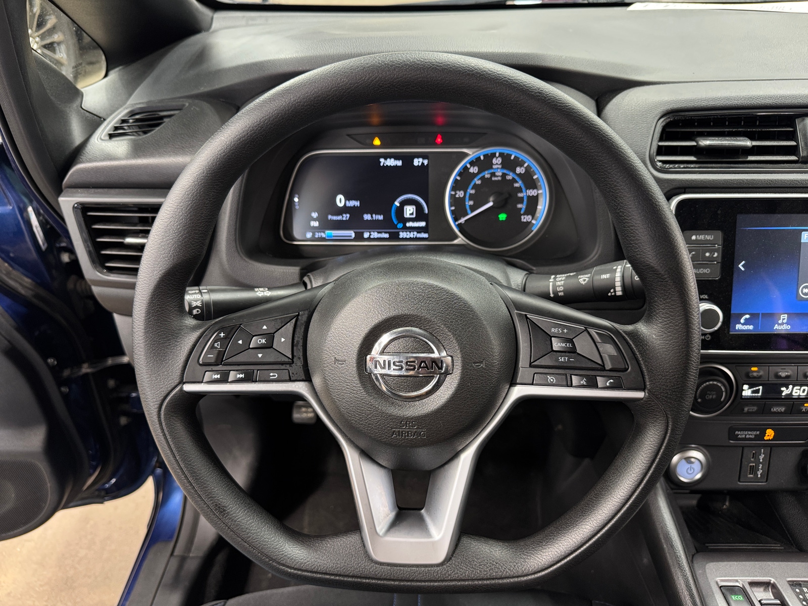 Thumbnail: 2022 Nissan Leaf - 5