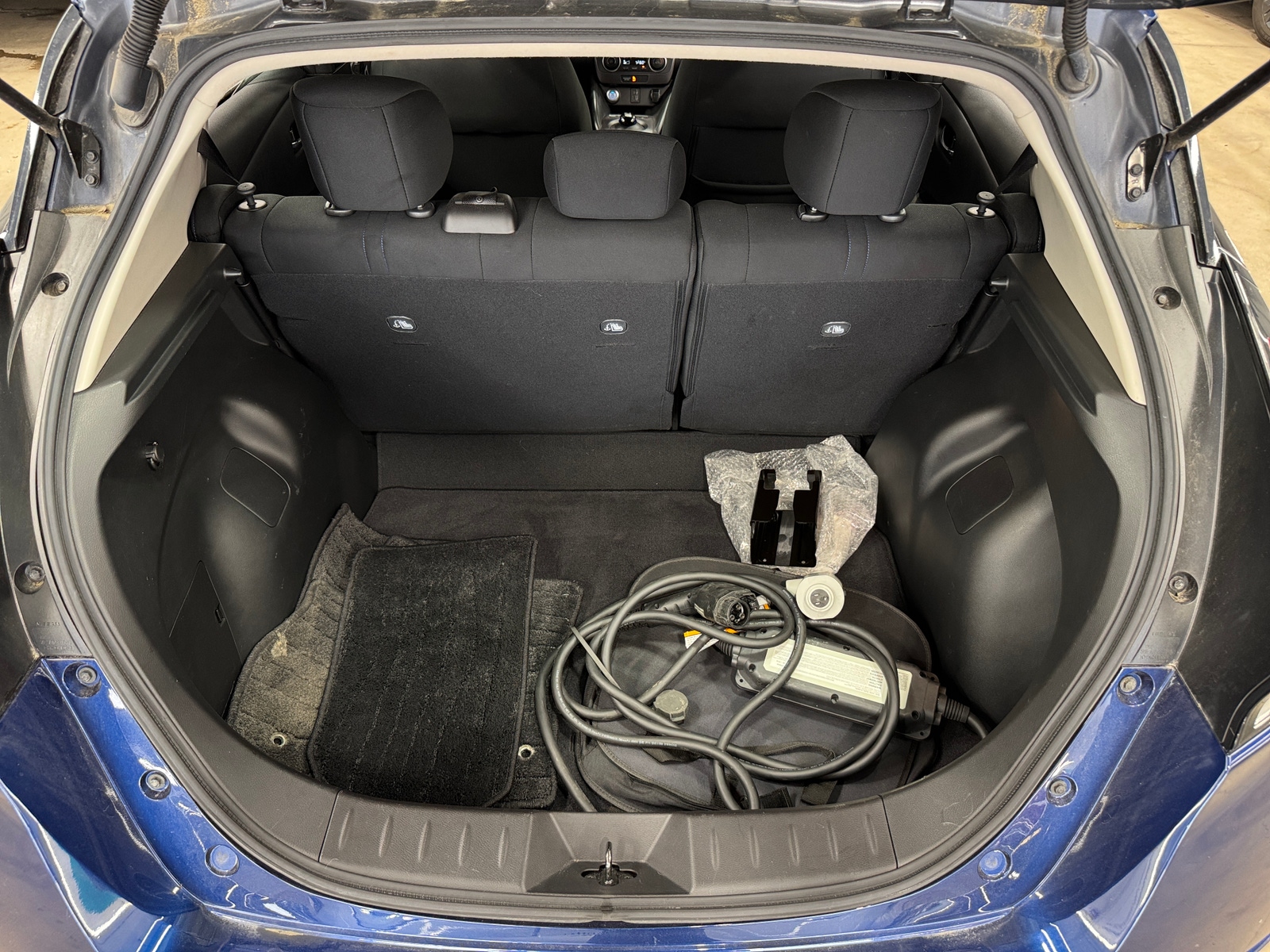 Thumbnail: 2022 Nissan Leaf - 7