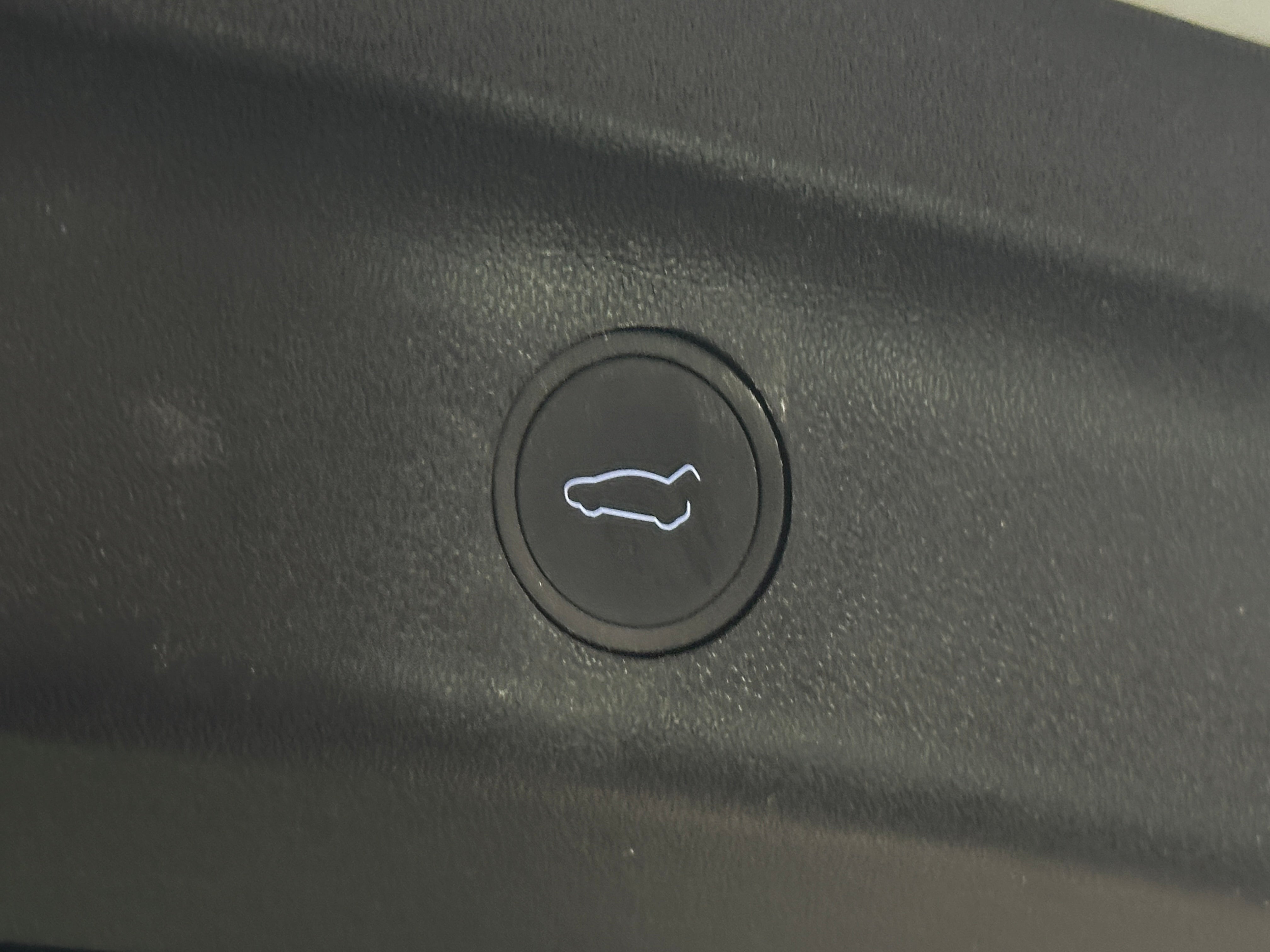 Used 2023 Tesla Model Y Long Range with VIN 7SAYGDEE2PA067401 for sale in Oak Creek, WI