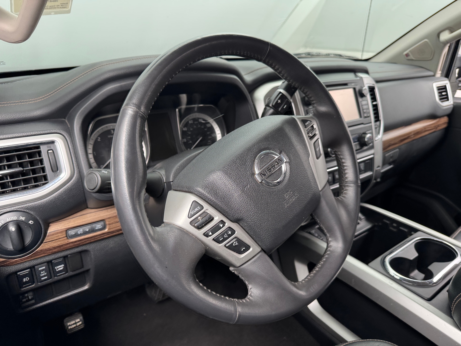 Thumbnail: 2017 Nissan Titan - 4